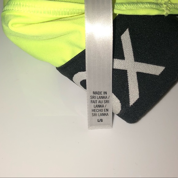 Victoria’s Secret Sports Bra - Picture 4 of 4